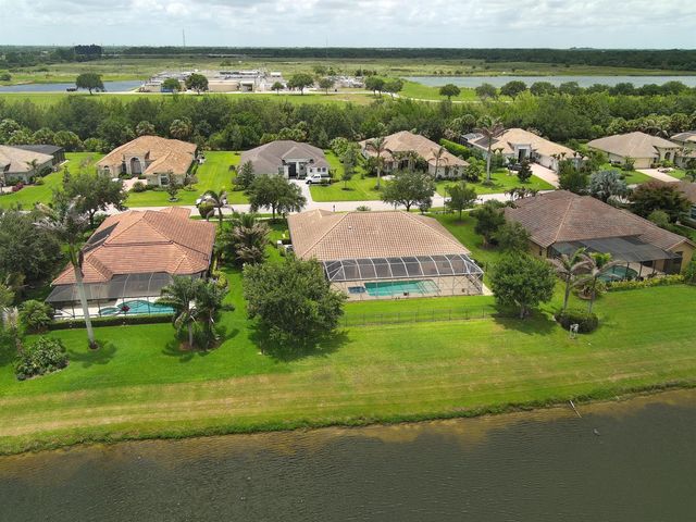 470 Pittman Avenue, Vero Beach, FL 32968