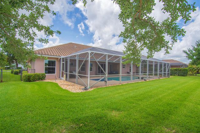 470 Pittman Avenue, Vero Beach, FL 32968