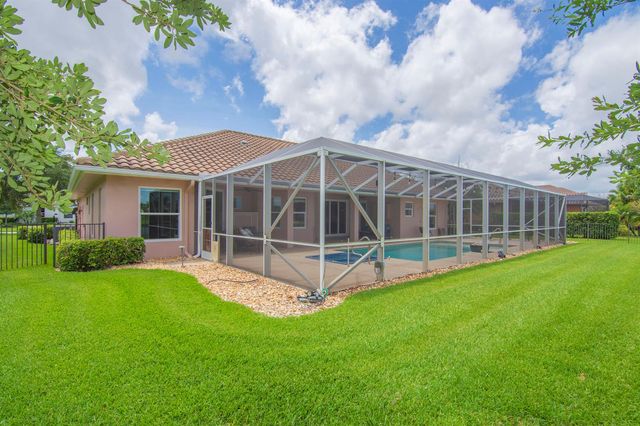 470 Pittman Avenue, Vero Beach, FL 32968