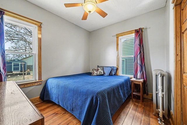 213 Boulevard Avenue NE, Montgomery, MN 56069