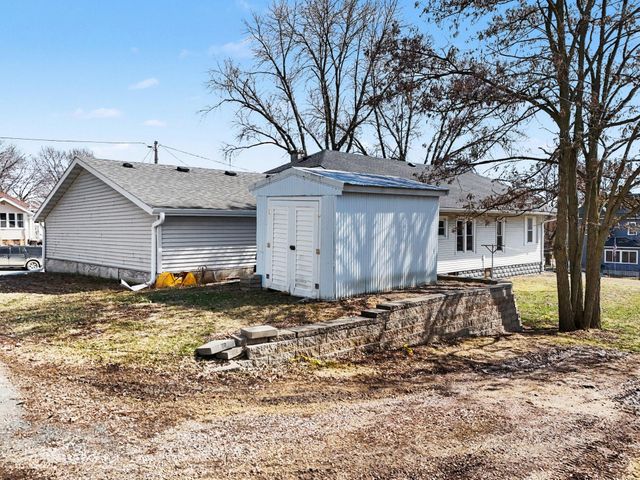 213 Boulevard Avenue NE, Montgomery, MN 56069