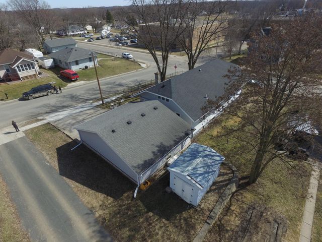 213 Boulevard Avenue NE, Montgomery, MN 56069