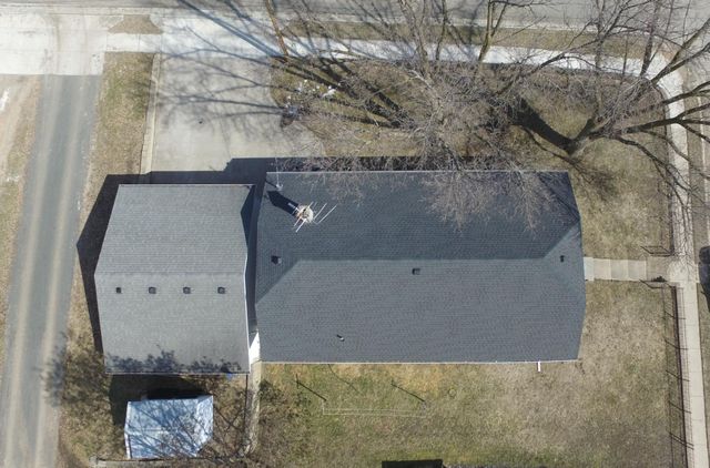 213 Boulevard Avenue NE, Montgomery, MN 56069