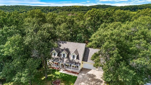 318 Paris Place, Eau Claire, WI 54703