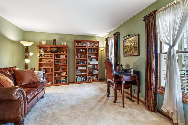 318 Paris Place, Eau Claire, WI 54703
