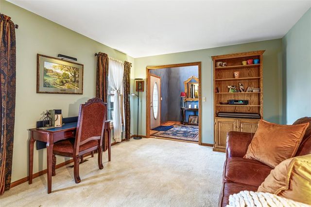 318 Paris Place, Eau Claire, WI 54703