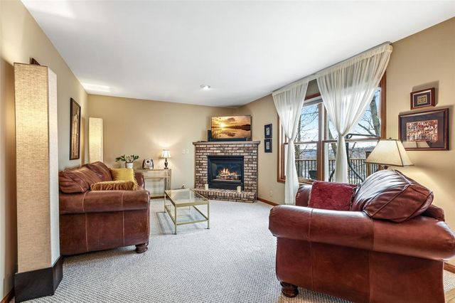 318 Paris Place, Eau Claire, WI 54703