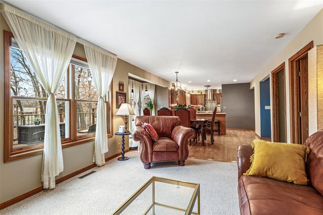 318 Paris Place, Eau Claire, WI 54703