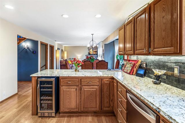 318 Paris Place, Eau Claire, WI 54703
