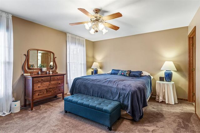 318 Paris Place, Eau Claire, WI 54703