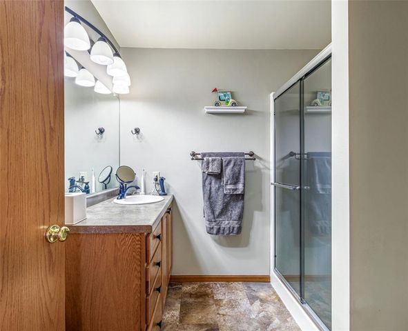 318 Paris Place, Eau Claire, WI 54703