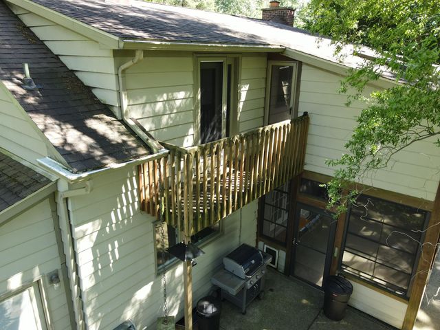 803 N Kalamazoo Street, Paw Paw, MI 49079