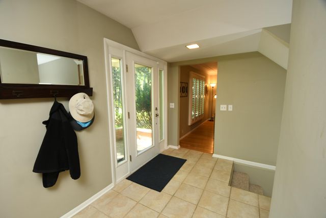 803 N Kalamazoo Street, Paw Paw, MI 49079
