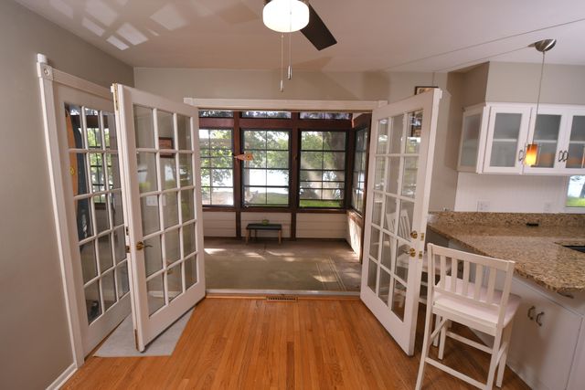 803 N Kalamazoo Street, Paw Paw, MI 49079