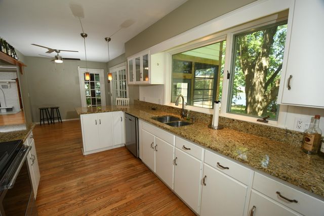 803 N Kalamazoo Street, Paw Paw, MI 49079
