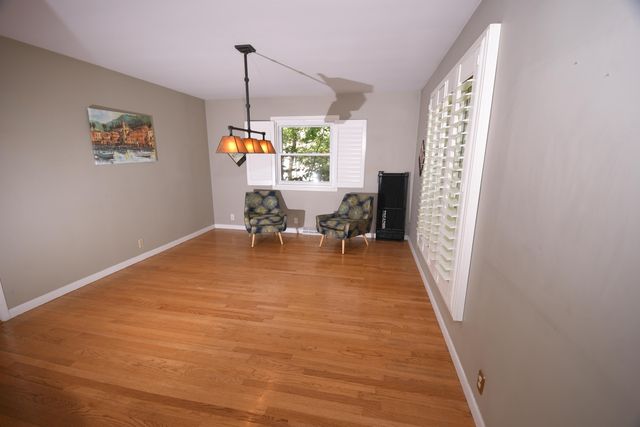 803 N Kalamazoo Street, Paw Paw, MI 49079