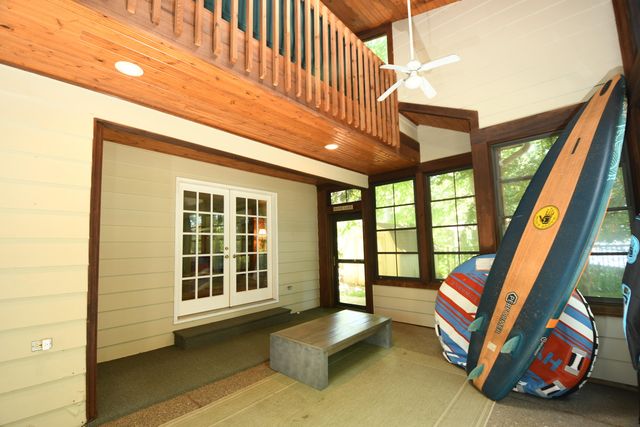 803 N Kalamazoo Street, Paw Paw, MI 49079
