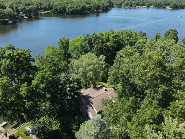 803 N Kalamazoo Street, Paw Paw, MI 49079