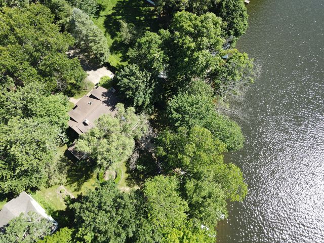 803 N Kalamazoo Street, Paw Paw, MI 49079