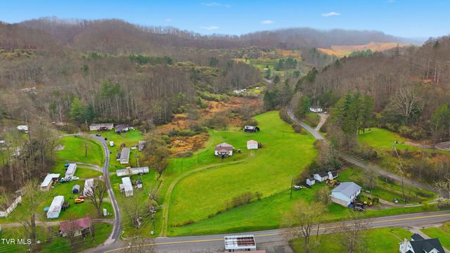 1053 The Lake Road, Clintwood, VA 24228