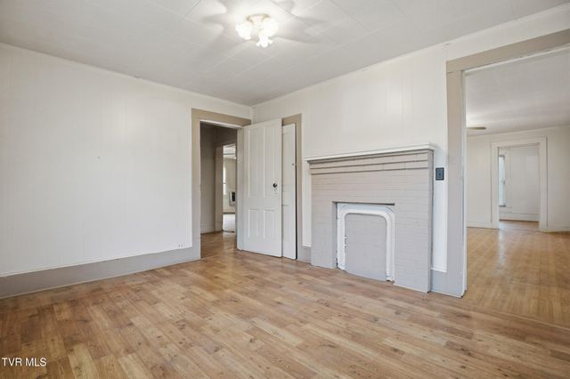 1053 The Lake Road, Clintwood, VA 24228