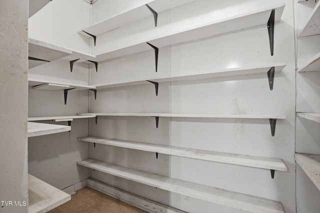 1053 The Lake Road, Clintwood, VA 24228