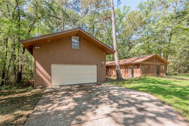 28633 Shawnee Court, Huntsville, TX 77320
