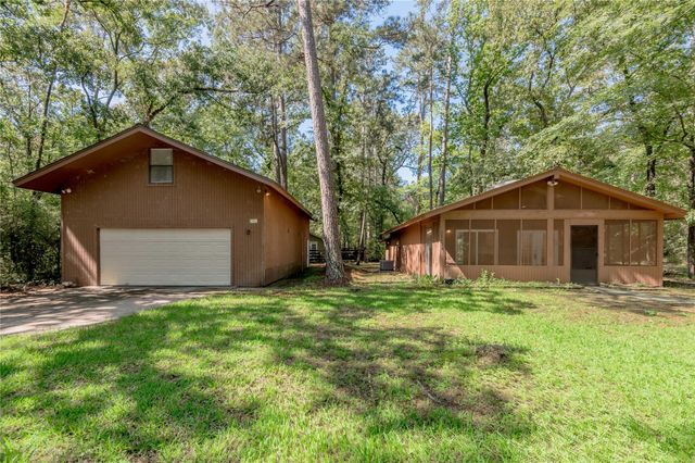 28633 Shawnee Court, Huntsville, TX 77320