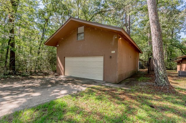 28633 Shawnee Court, Huntsville, TX 77320