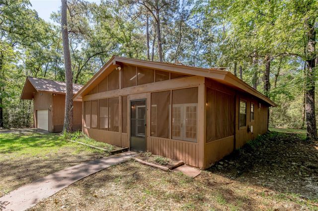 28633 Shawnee Court, Huntsville, TX 77320
