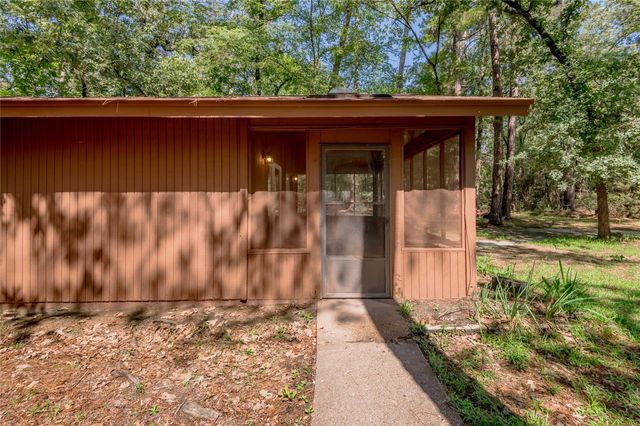 28633 Shawnee Court, Huntsville, TX 77320