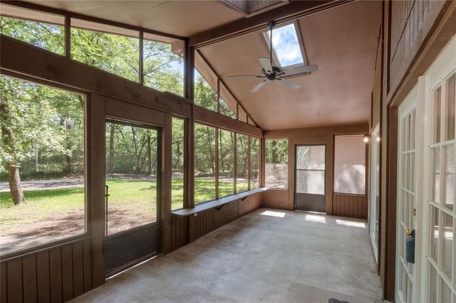 28633 Shawnee Court, Huntsville, TX 77320
