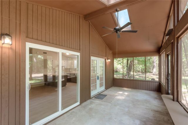 28633 Shawnee Court, Huntsville, TX 77320