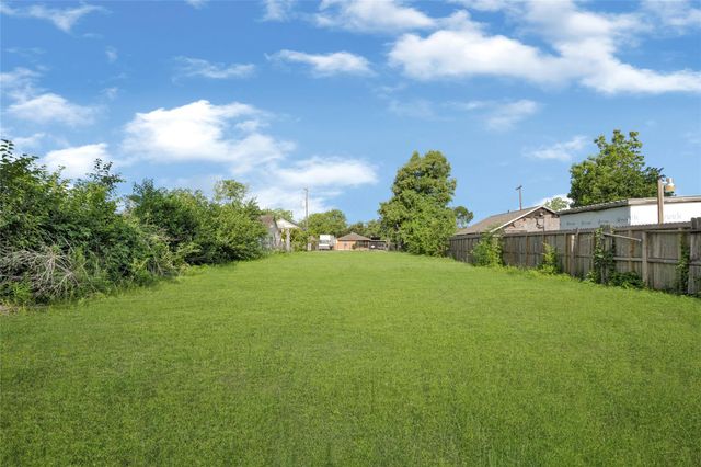 4612 Pickfair Street, Houston, TX 77026