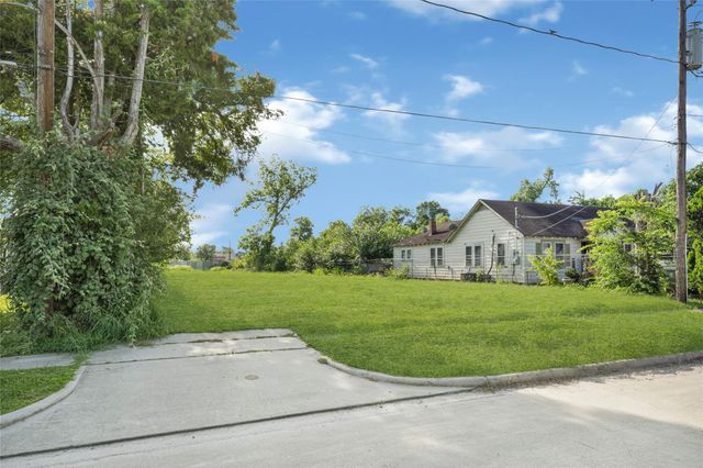 4612 Pickfair Street, Houston, TX 77026