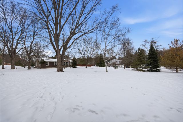 6661 Pine Street, Columbus, MN 55014