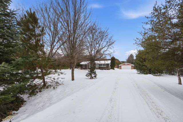 6661 Pine Street, Columbus, MN 55014