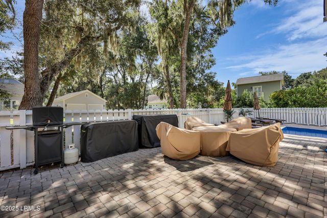 1 Carter Oaks Drive, Beaufort, SC 29907