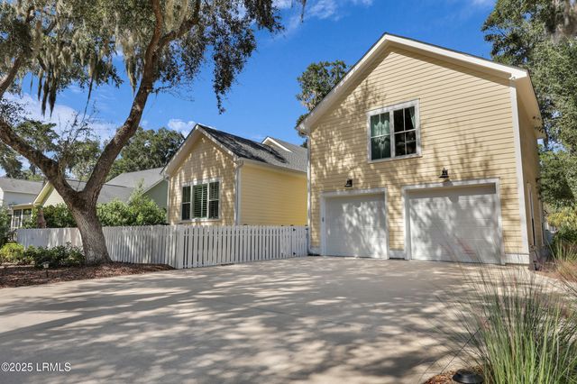 1 Carter Oaks Drive, Beaufort, SC 29907