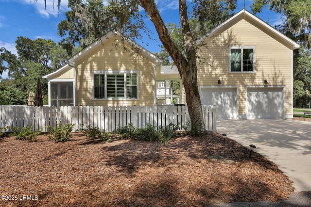 1 Carter Oaks Drive, Beaufort, SC 29907