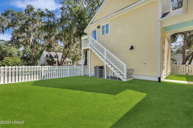 1 Carter Oaks Drive, Beaufort, SC 29907