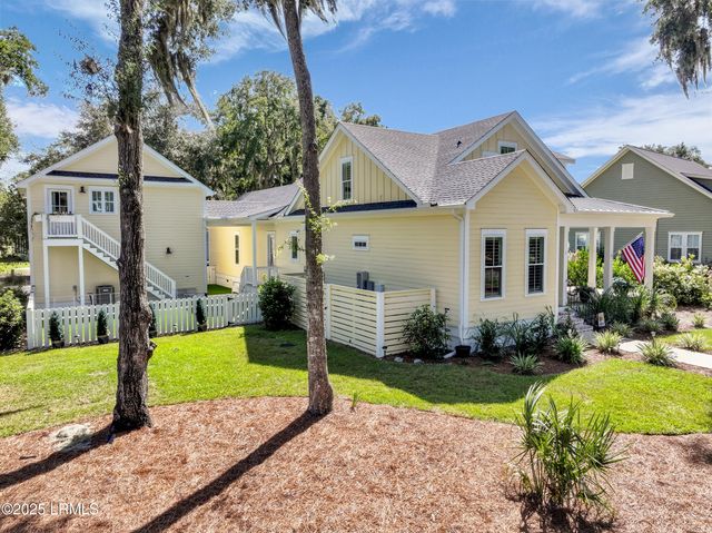 1 Carter Oaks Drive, Beaufort, SC 29907