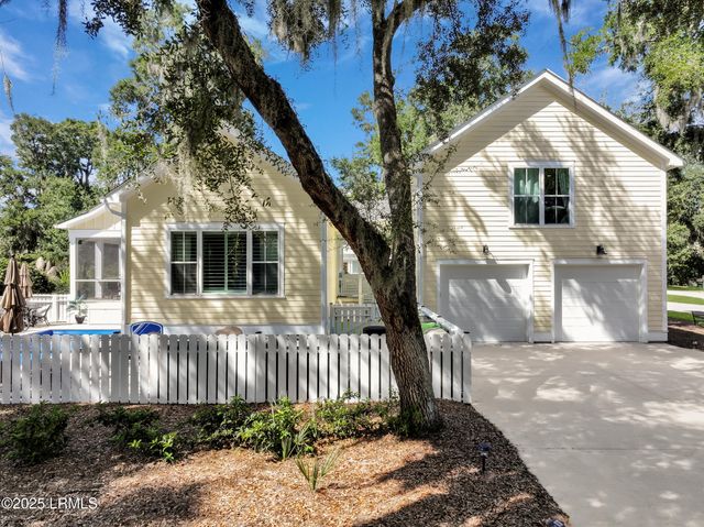 1 Carter Oaks Drive, Beaufort, SC 29907