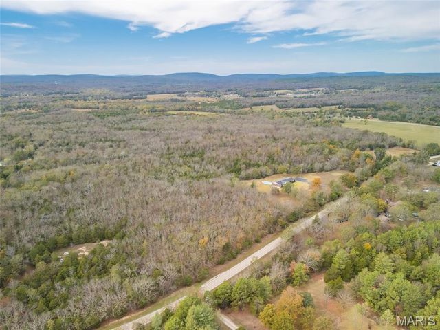 1535 Highway H, Farmington, MO 63640