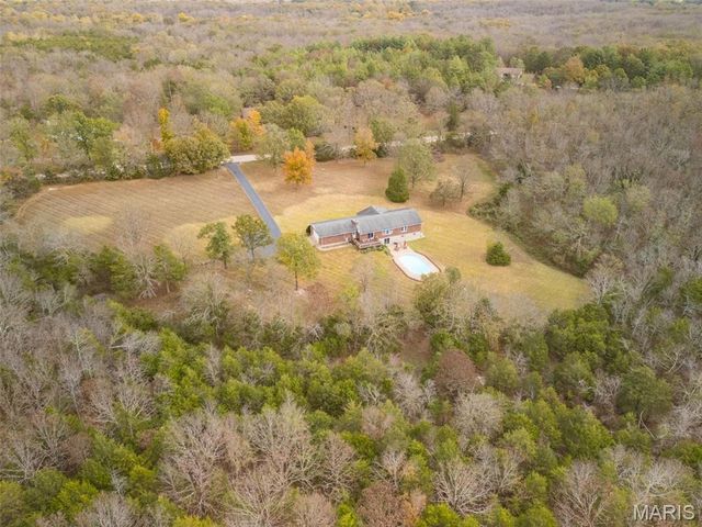 1535 Highway H, Farmington, MO 63640