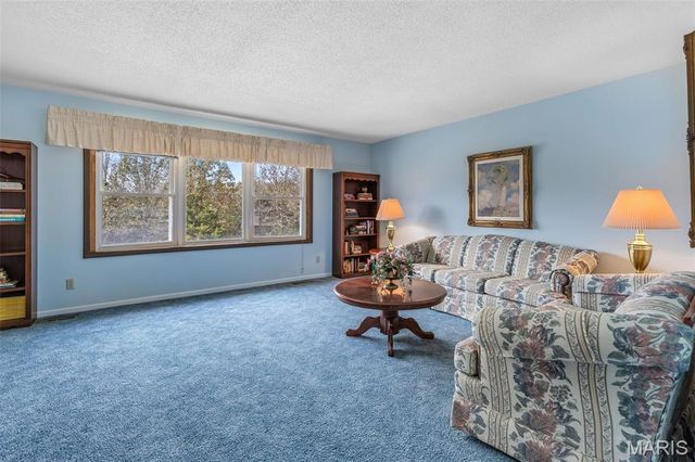 1535 Highway H, Farmington, MO 63640