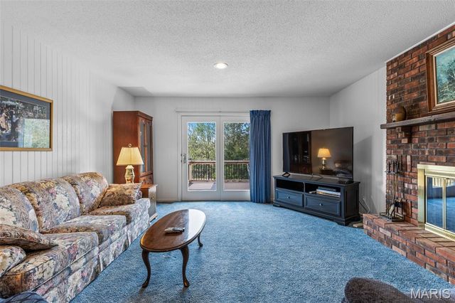 1535 Highway H, Farmington, MO 63640