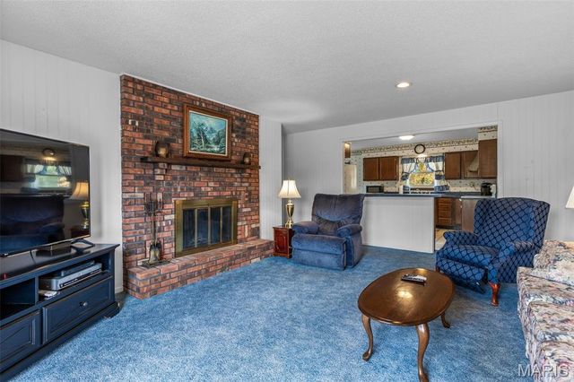 1535 Highway H, Farmington, MO 63640