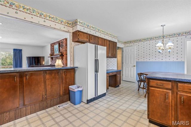 1535 Highway H, Farmington, MO 63640