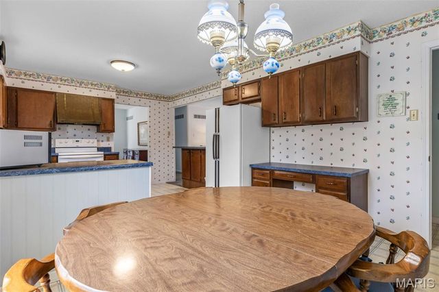 1535 Highway H, Farmington, MO 63640